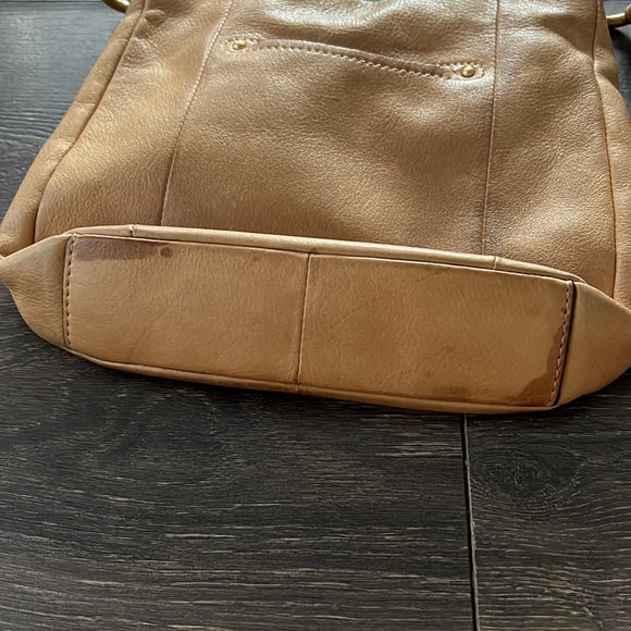 B. Makowksy Crossbody Handbag - Picture 6 of 9